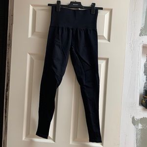 LNDR Size M/L Black leggings.